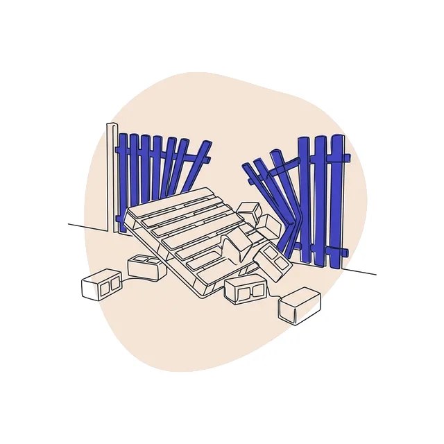 Palette de parpaings renversée qui a enfoncé une clôture de jardin en bois
